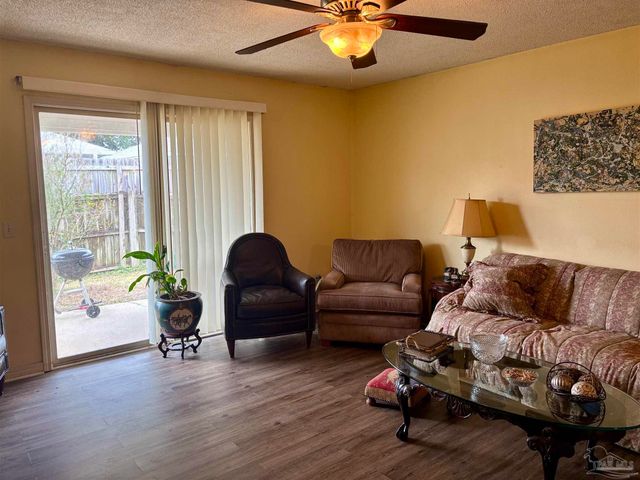 1060 Antigua Cir, Pensacola, FL 32506