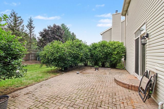 1530 S Lancaster Lane, Libertyville, IL 60048