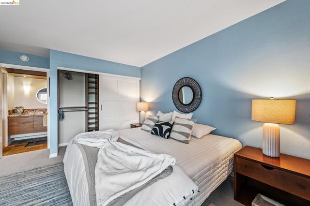3 Captain Dr D406, Emeryville, CA 94608