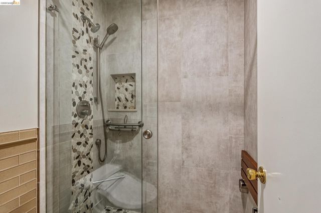 3 Captain Dr D406, Emeryville, CA 94608