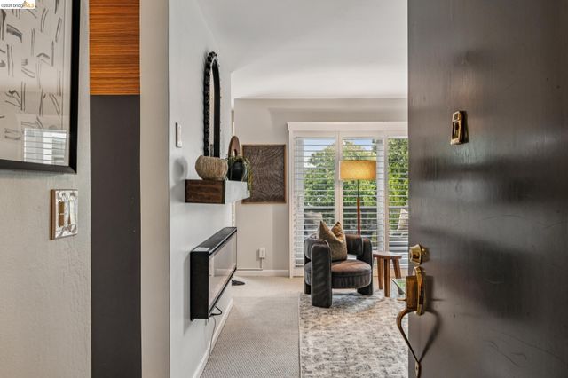 3 Captain Dr D406, Emeryville, CA 94608