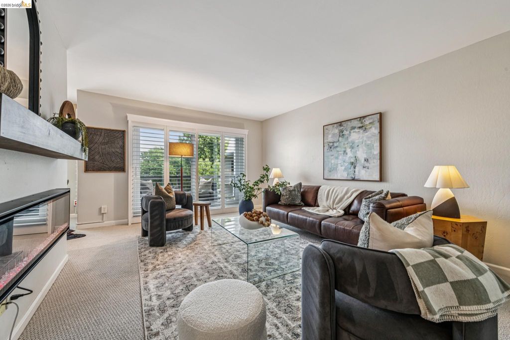 3 Captain Dr D406, Emeryville, CA 94608