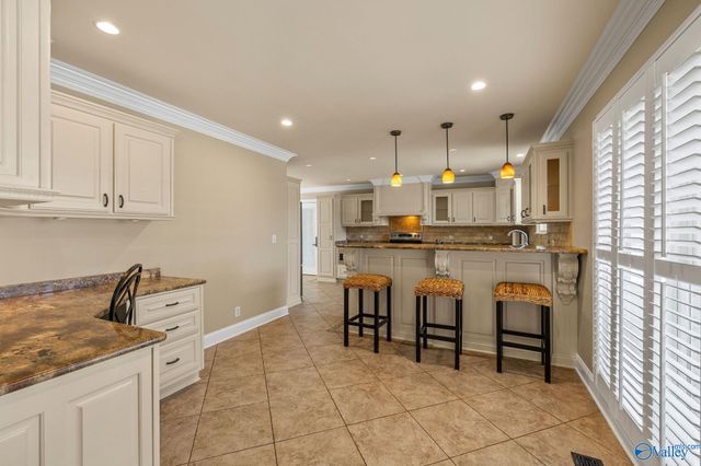 5501 Cedar Mill Drive, Guntersville, AL 35976