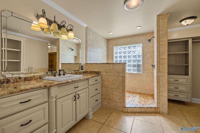 5501 Cedar Mill Drive, Guntersville, AL 35976