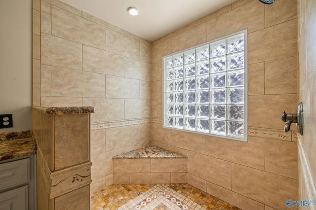 5501 Cedar Mill Drive, Guntersville, AL 35976