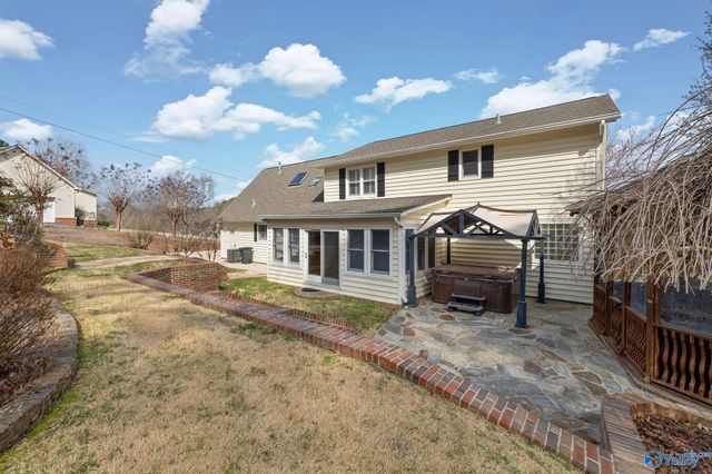 5501 Cedar Mill Drive, Guntersville, AL 35976