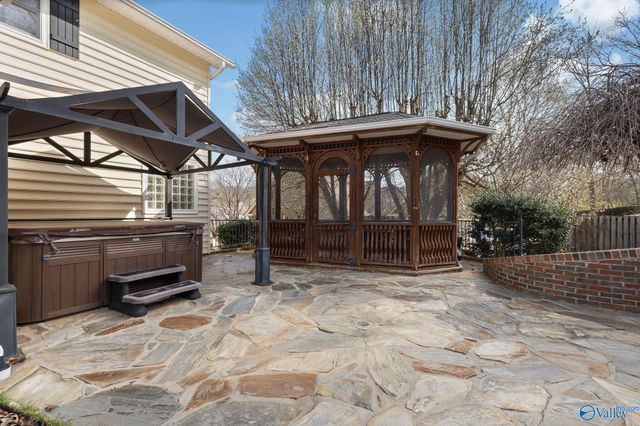 5501 Cedar Mill Drive, Guntersville, AL 35976