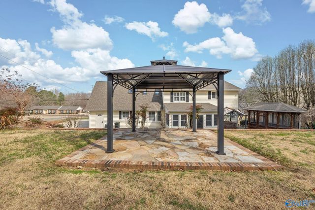 5501 Cedar Mill Drive, Guntersville, AL 35976