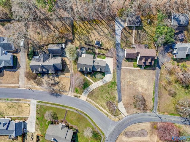 5501 Cedar Mill Drive, Guntersville, AL 35976