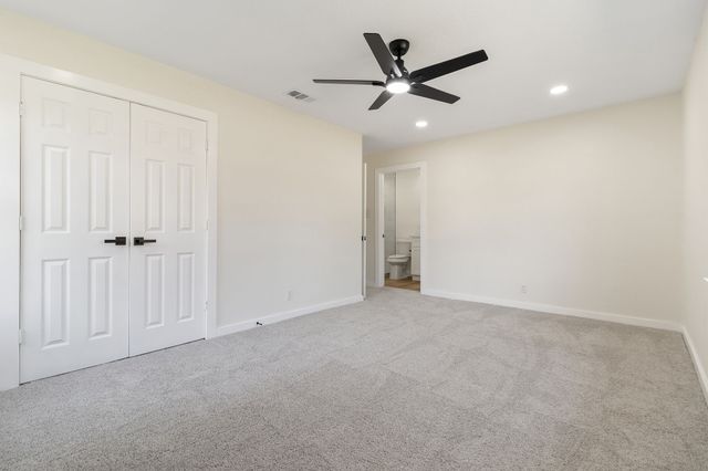 729 Finland Street, Grand Prairie, TX 75050