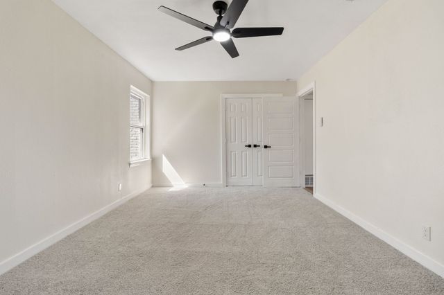 729 Finland Street, Grand Prairie, TX 75050
