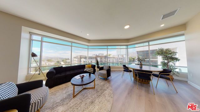 520 N Central Avenue PH801, Glendale, CA 91203