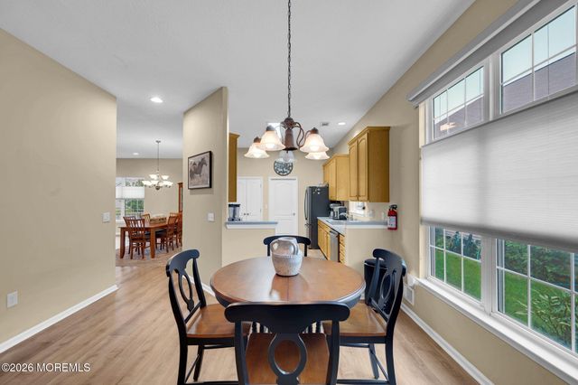 19 Goldenedge Way, Lakewood, NJ 08701