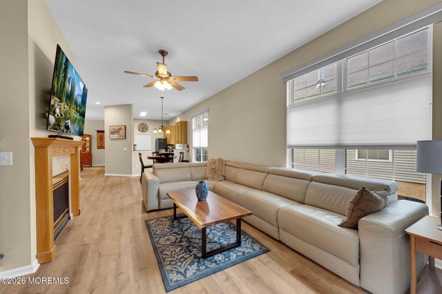 19 Goldenedge Way, Lakewood, NJ 08701