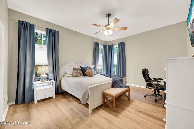 19 Goldenedge Way, Lakewood, NJ 08701