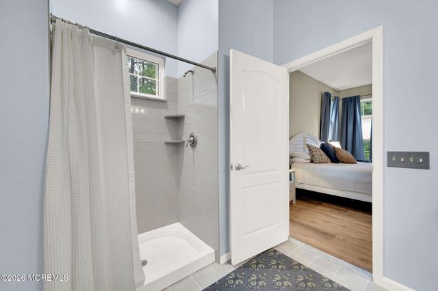 19 Goldenedge Way, Lakewood, NJ 08701