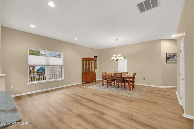 19 Goldenedge Way, Lakewood, NJ 08701