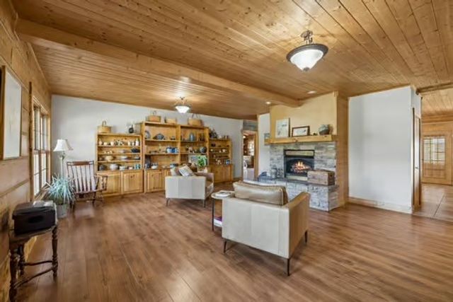 2118 Castelow Rd, Greenbrier, TN 37073