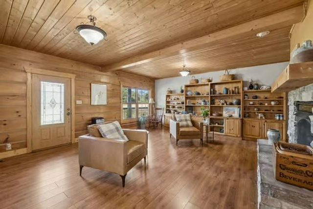 2118 Castelow Rd, Greenbrier, TN 37073