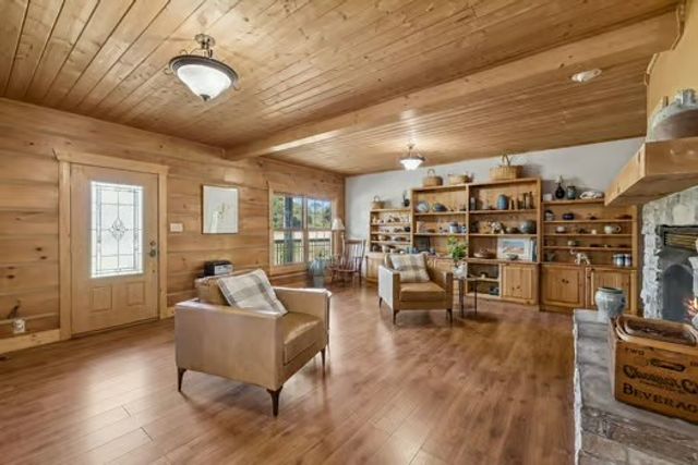 2118 Castelow Rd, Greenbrier, TN 37073