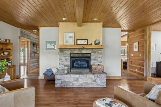 2118 Castelow Rd, Greenbrier, TN 37073