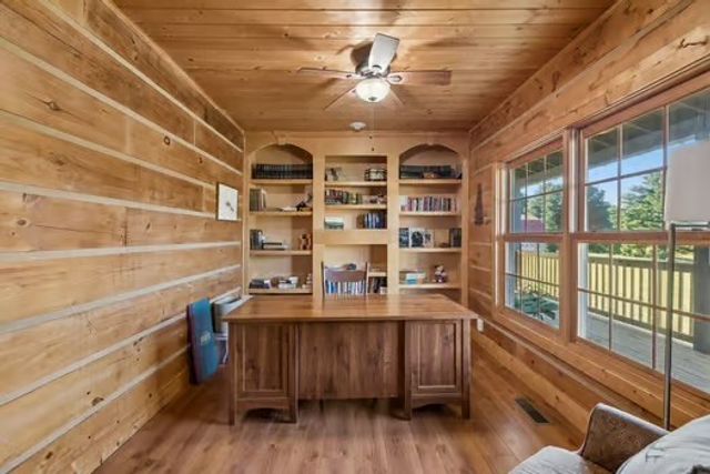 2118 Castelow Rd, Greenbrier, TN 37073