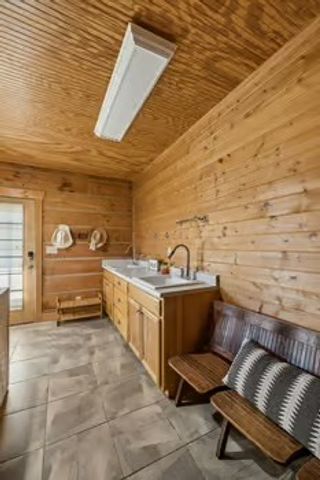 2118 Castelow Rd, Greenbrier, TN 37073