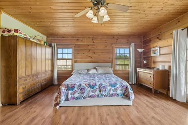 2118 Castelow Rd, Greenbrier, TN 37073