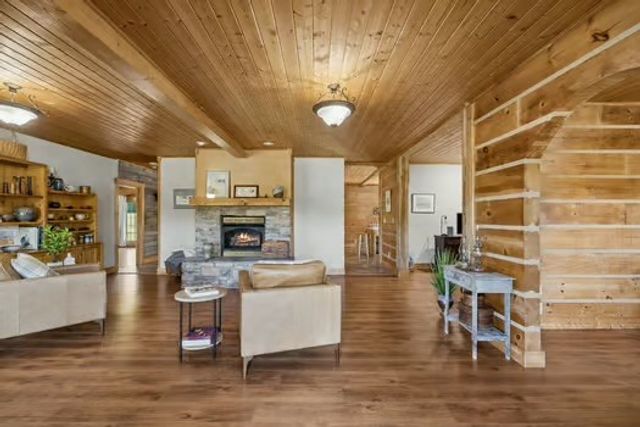 2118 Castelow Rd, Greenbrier, TN 37073