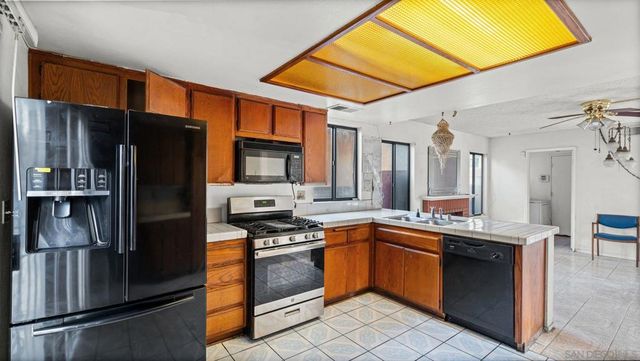 1534 Heirloom Ave, Perris, CA 92571