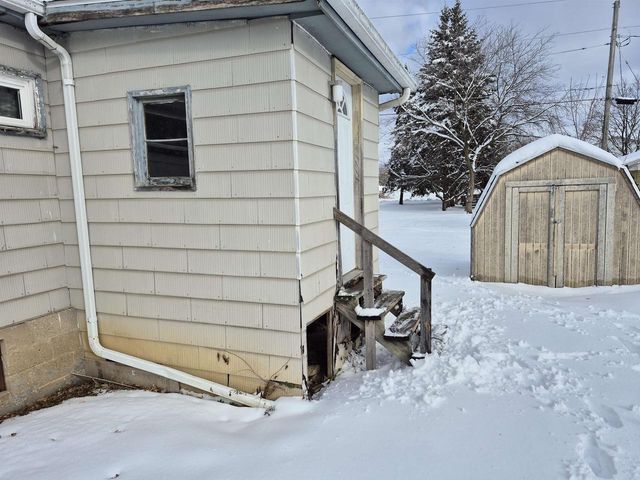 31 S Willard Avenue, Janesville, WI 53548