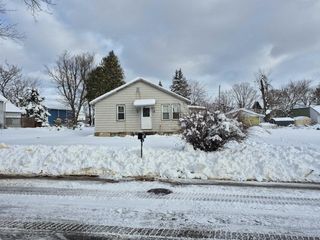 31 S Willard Avenue, Janesville, WI 53548