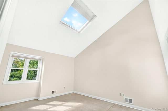 72 Chester Lane, Nanuet, NY 10954