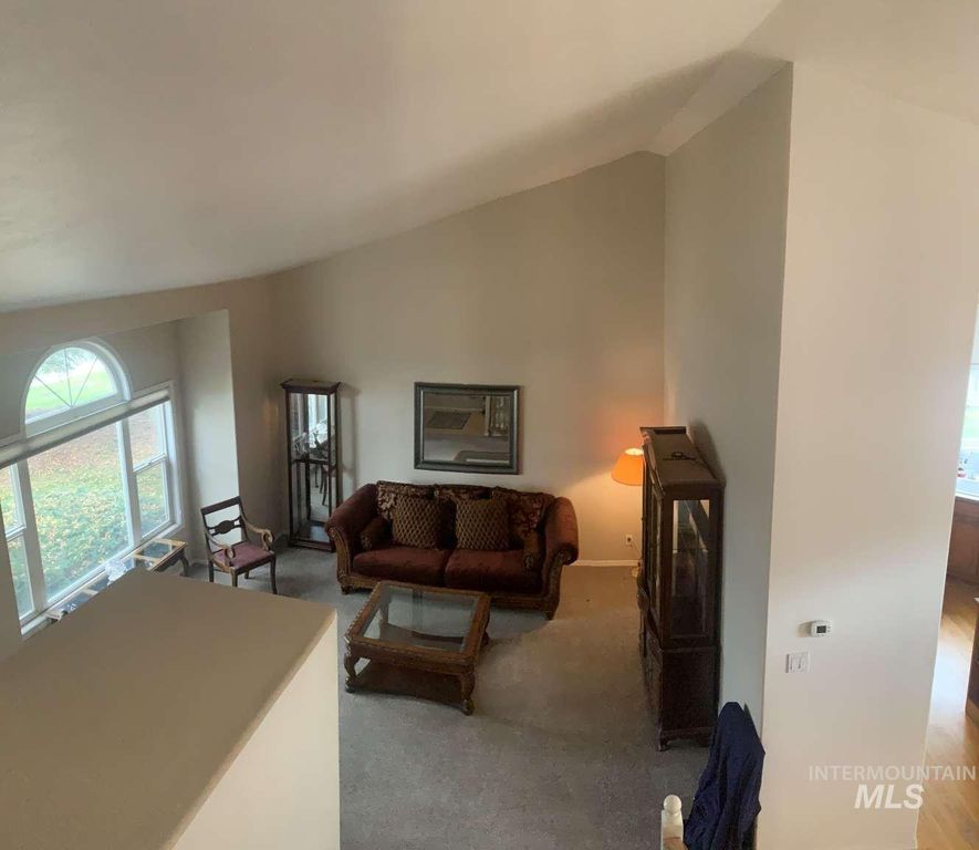 1048 Warm Springs Pl, Twin Falls, ID 83301 photo 2