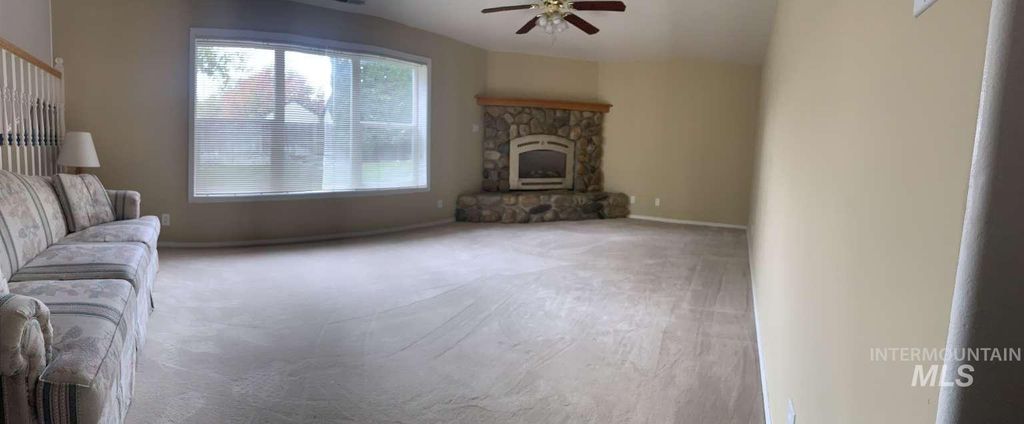 1048 Warm Springs Pl, Twin Falls, ID 83301 photo 3