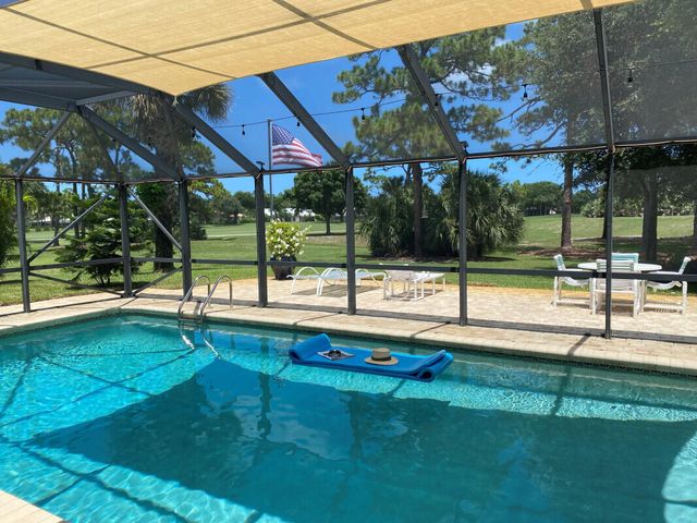 3521 SE Clubhouse Place, Stuart, FL 34997