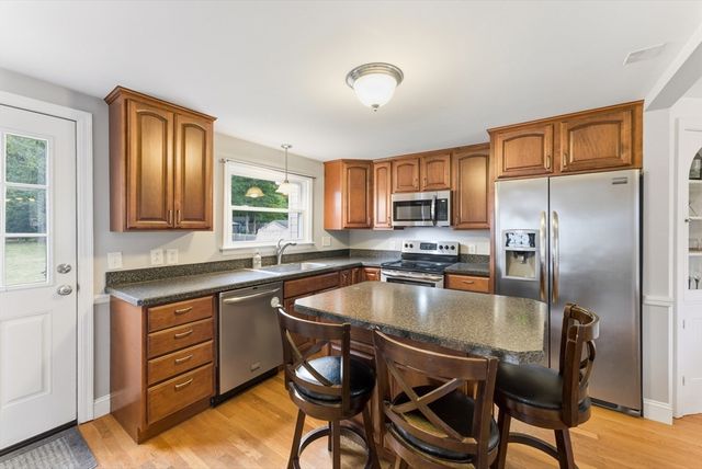 54 Churchill Road, West Springfield, MA 01089
