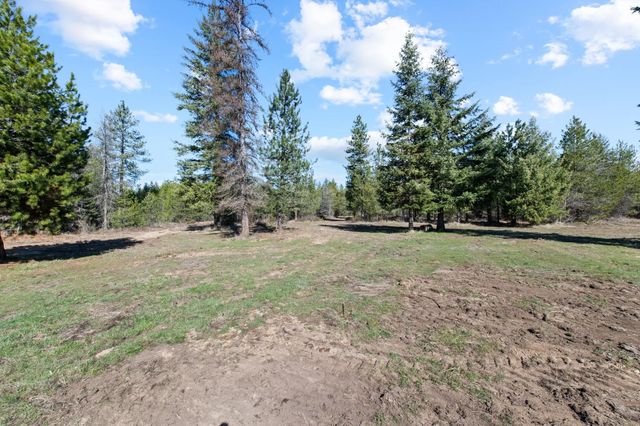 329571 Highway 2 Hwy, Newport, WA 99156