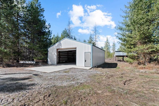 329571 Highway 2 Hwy, Newport, WA 99156