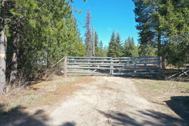 329571 Highway 2 Hwy, Newport, WA 99156