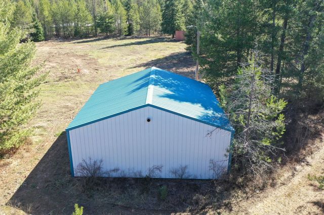 329571 Highway 2 Hwy, Newport, WA 99156