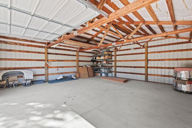 329571 Highway 2 Hwy, Newport, WA 99156