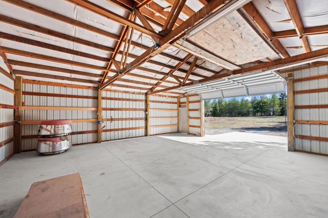 329571 Highway 2 Hwy, Newport, WA 99156