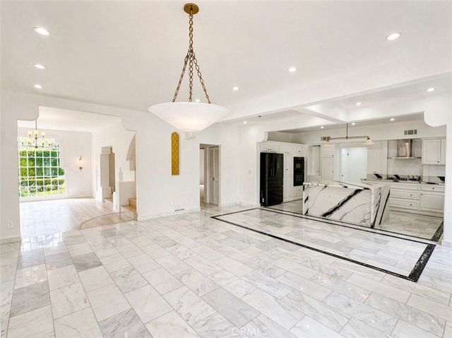 710 Adelaide Place, Santa Monica, CA 90402