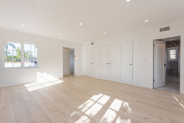 710 Adelaide Place, Santa Monica, CA 90402