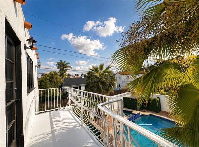 710 Adelaide Place, Santa Monica, CA 90402