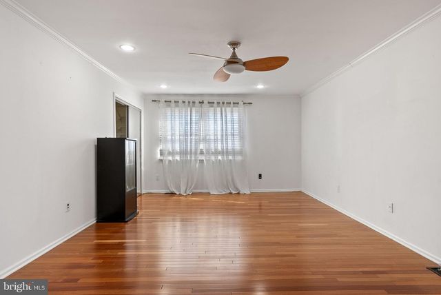 160 COUNTRY FARMS RD, Marlton, NJ 08053