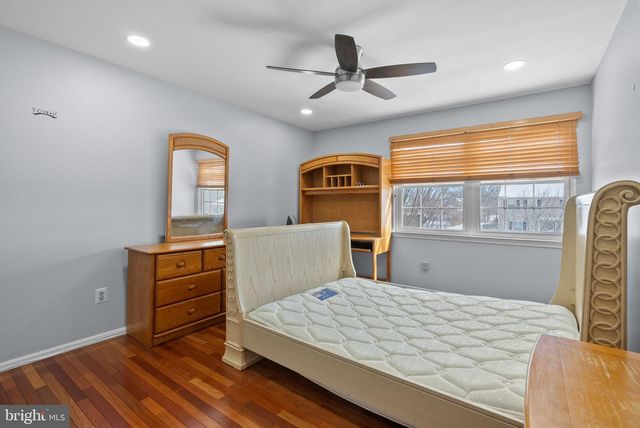 160 COUNTRY FARMS RD, Marlton, NJ 08053