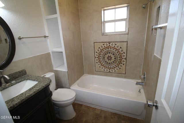 8903 OLD COUNTY Road A, El Paso, TX 79907