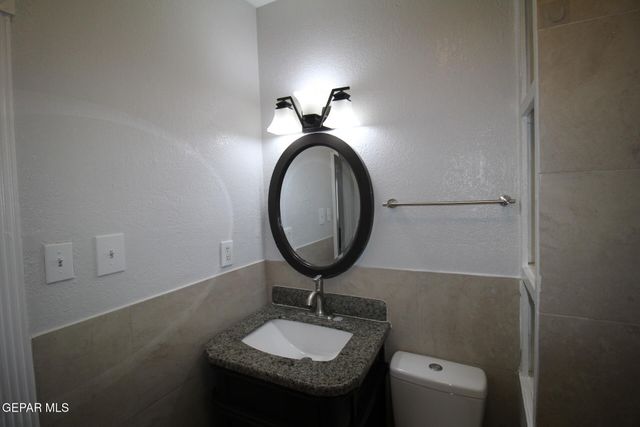 8903 OLD COUNTY Road A, El Paso, TX 79907